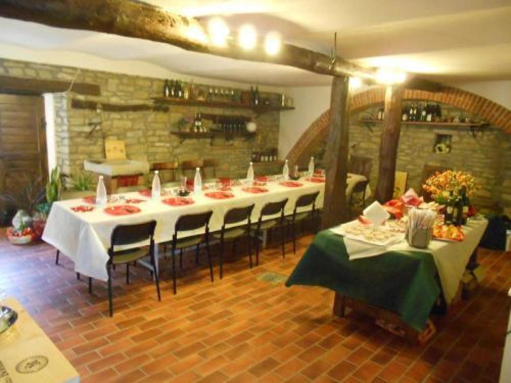 Villa Il Grappolo In Langa Monastero Bormida Exterior foto