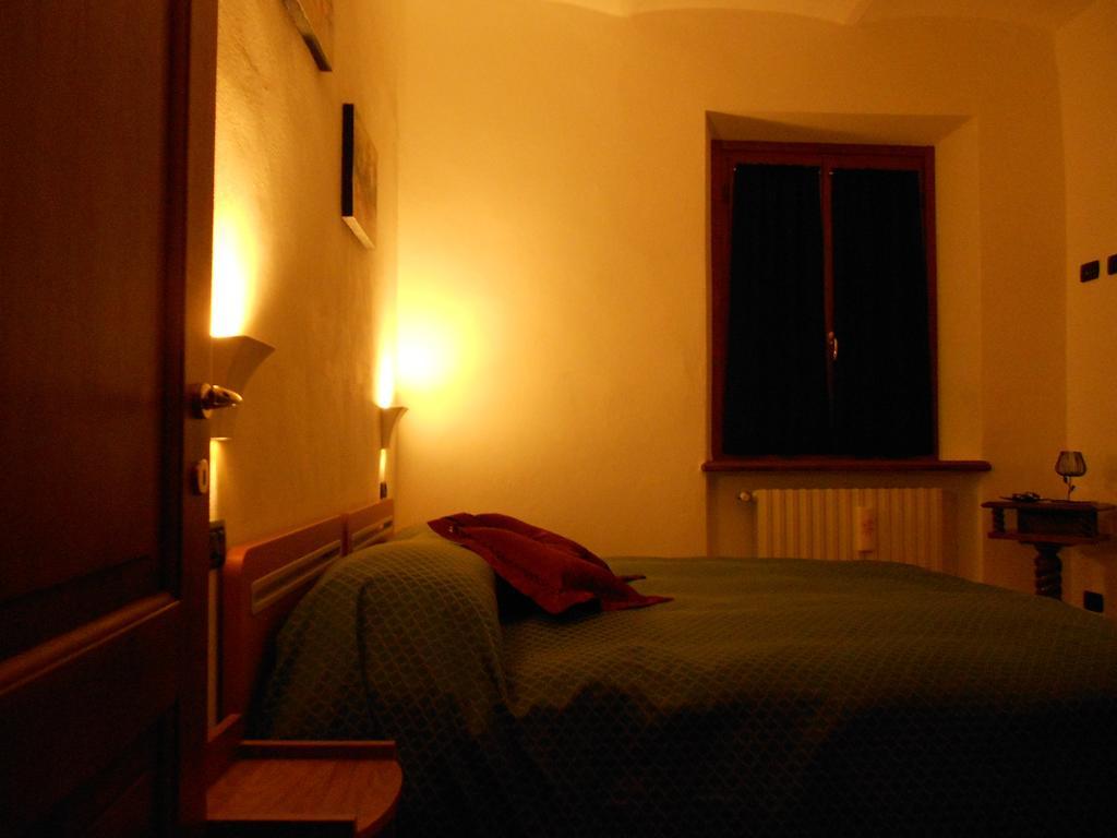 Villa Il Grappolo In Langa Monastero Bormida Habitación foto